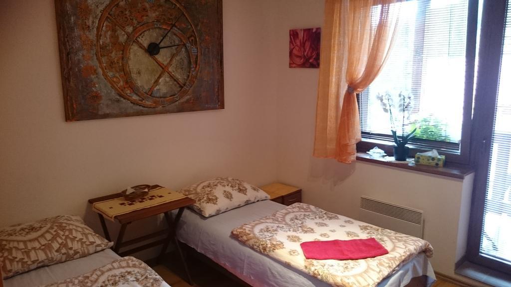 Fatrapark 1 U Sovicky Studio, Kuchynka, Kupelna,S Balkonom Gratis Parkovanie V Podzemnej Garazi Ruzomberok Eksteriør billede